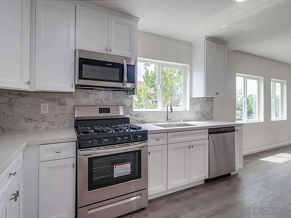 5th image of 1010 E 15th St