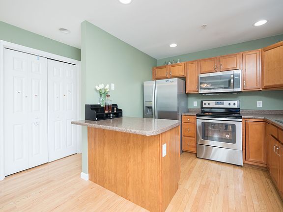 Kitchen w/ SS Appliances