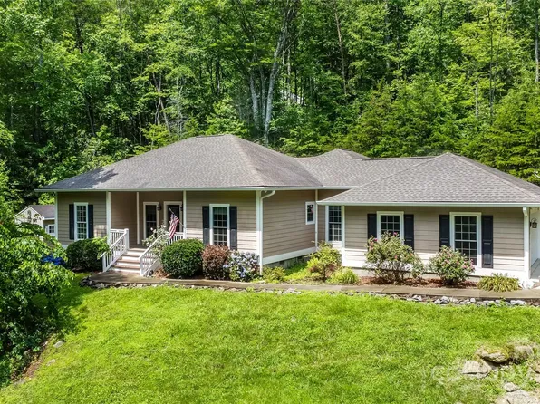 941 Wash Freeman Rd, Hendersonville, NC 28792