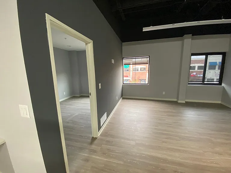 22241 Michigan Ave — Photo 29