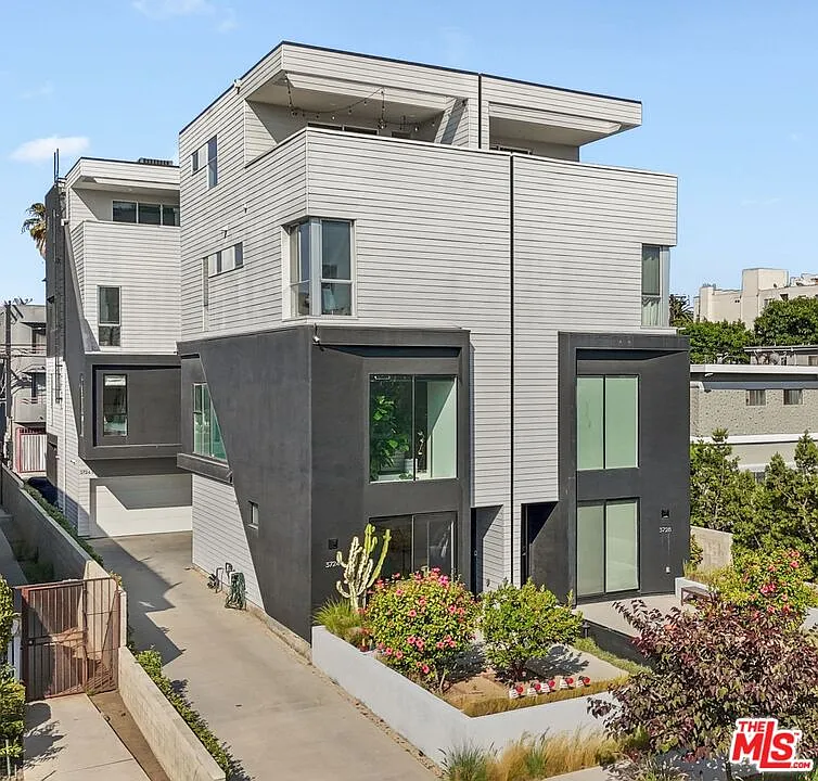3 bed, 4.0 bath, 2180 sqft, $6,500 — Photo 3
