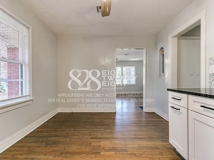 930 Miller Ave — Photo 24