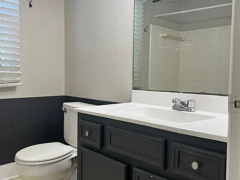 1722 Kavanaugh Blvd — Photo 10