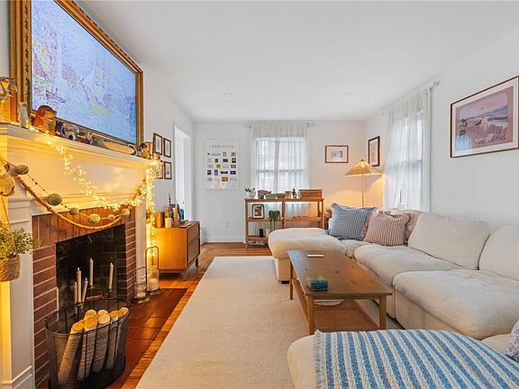 5th image of 7 Beach Ave