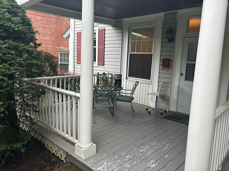 42 North St — Photo 3