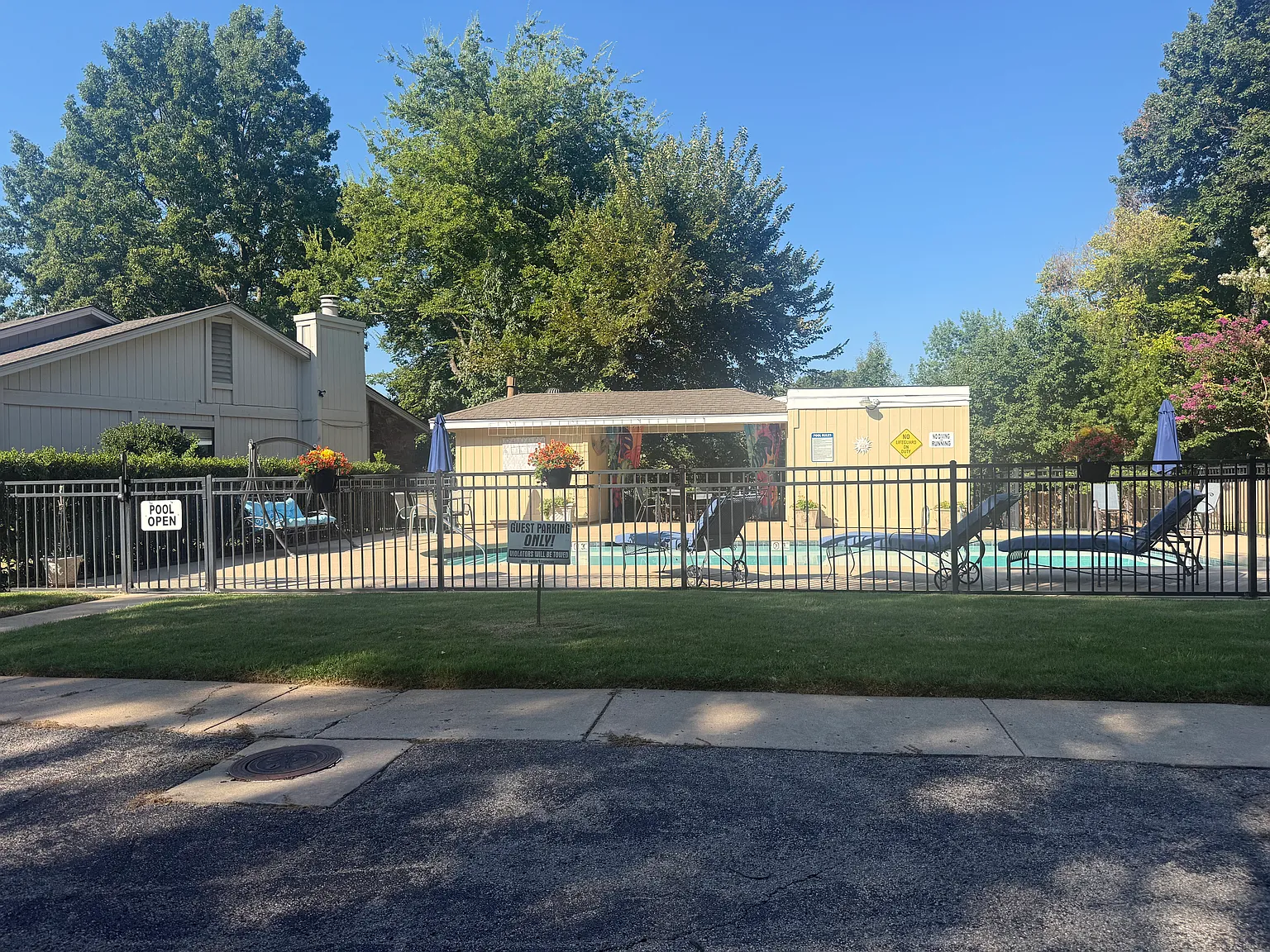3 bed, 2.5 bath, 2005 sqft, $1,825 — Photo 4
