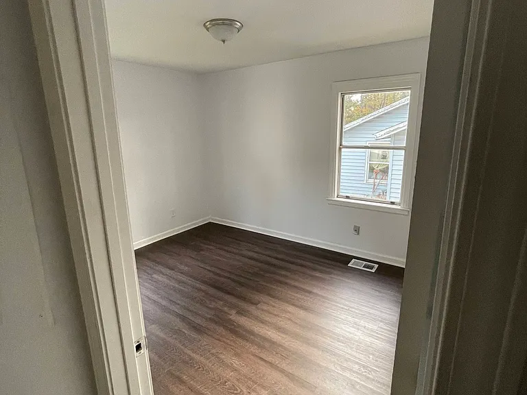 3225 Gifford St — Photo 25