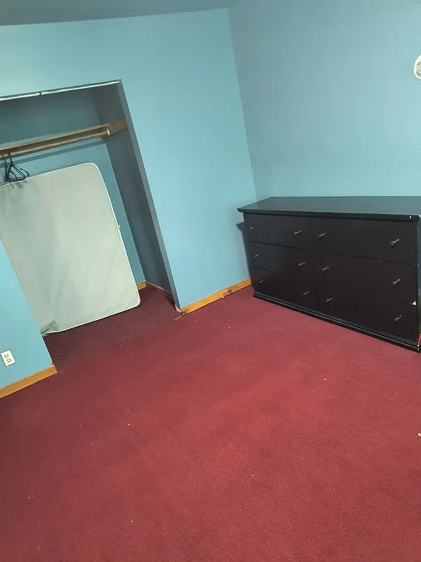 2 bed, 1.0 bath, 845 sqft, $900 — Photo 2