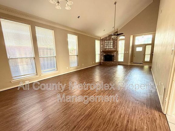 2nd image of 8902 Bayshore Ln