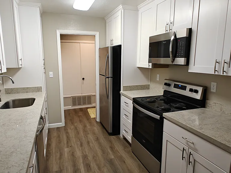 1079 Mohr Ln #D13 — Photo 23