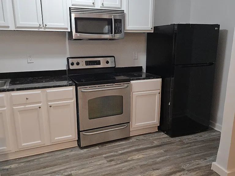 451 Hays Ave #2 — Photo 4