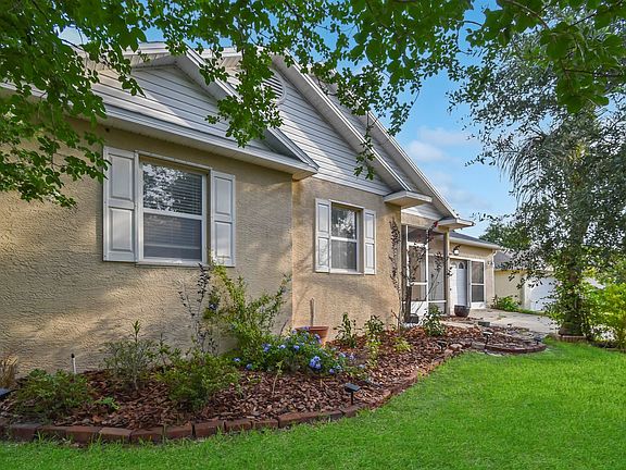 2nd image of 444 Island View Cir