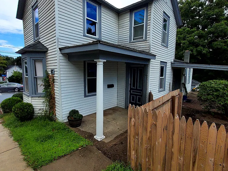 Exeter Rd — Photo 1