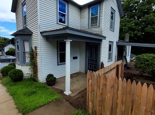 47 Exeter Rd, Newmarket, NH 03857