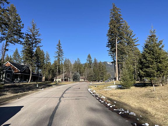 2nd image of 137 Wood Ridge Dr