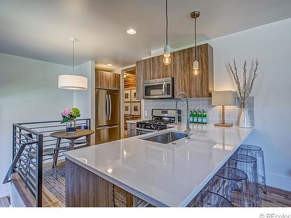 4th image of 4144 N Lowell Blvd