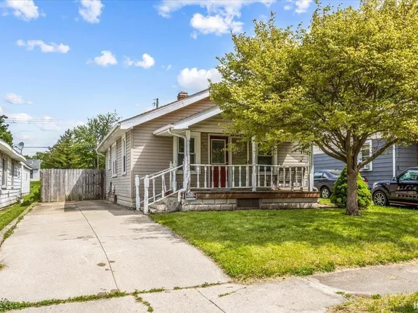 908 W 14th St, Muncie, IN 47302