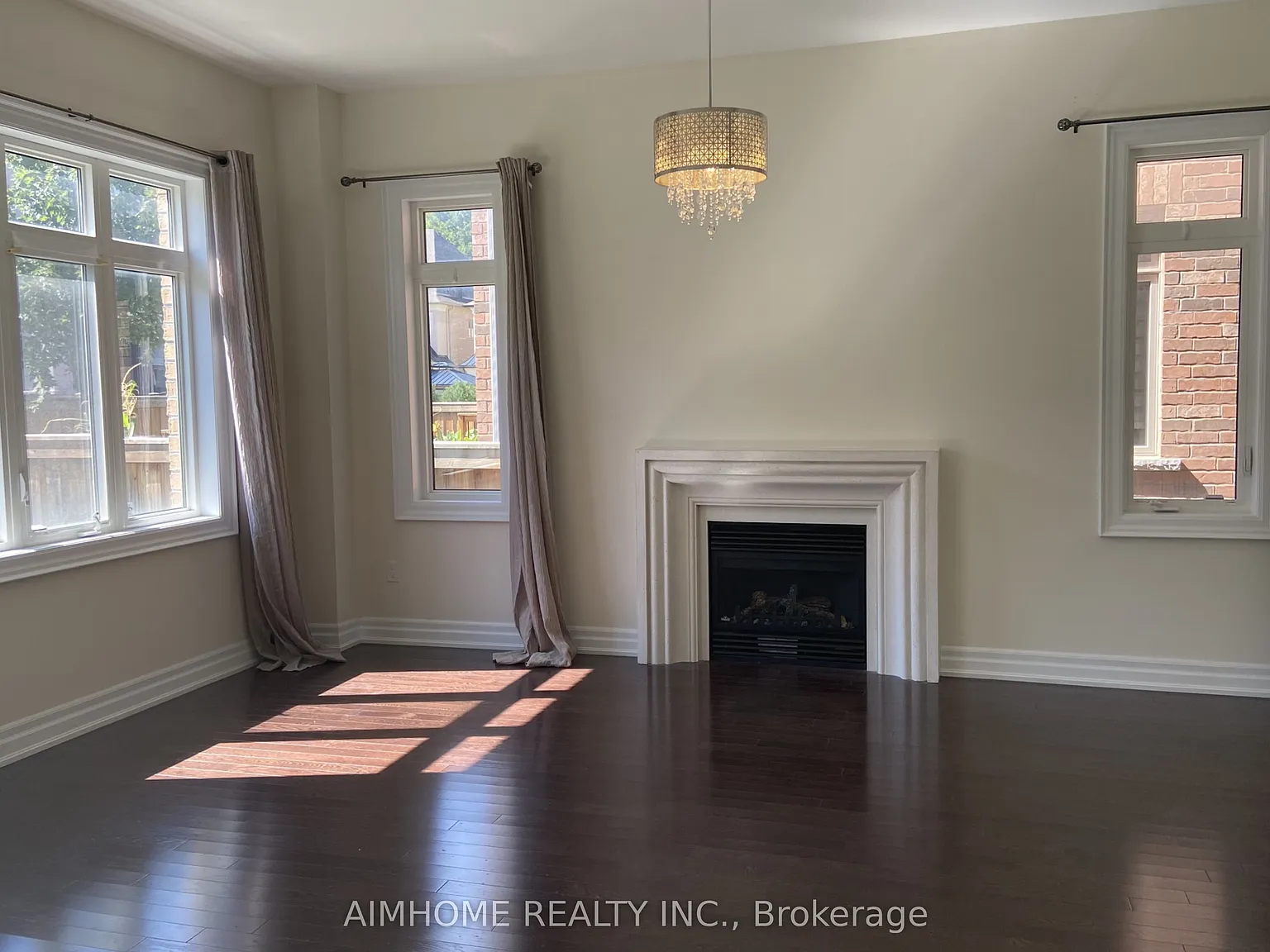 4 bed, $4,100 — Photo 2