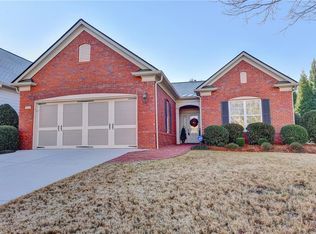 6025 Falling Water Ln, Hoschton, GA 30548