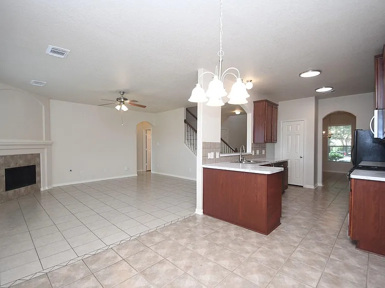 13111 Rippling Creek Ln — Photo 7