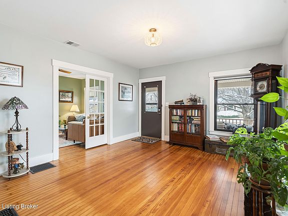 5th image of 2231 Beargrass Ave