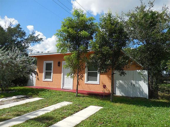 5th image of 5957 Pinewood Avenue