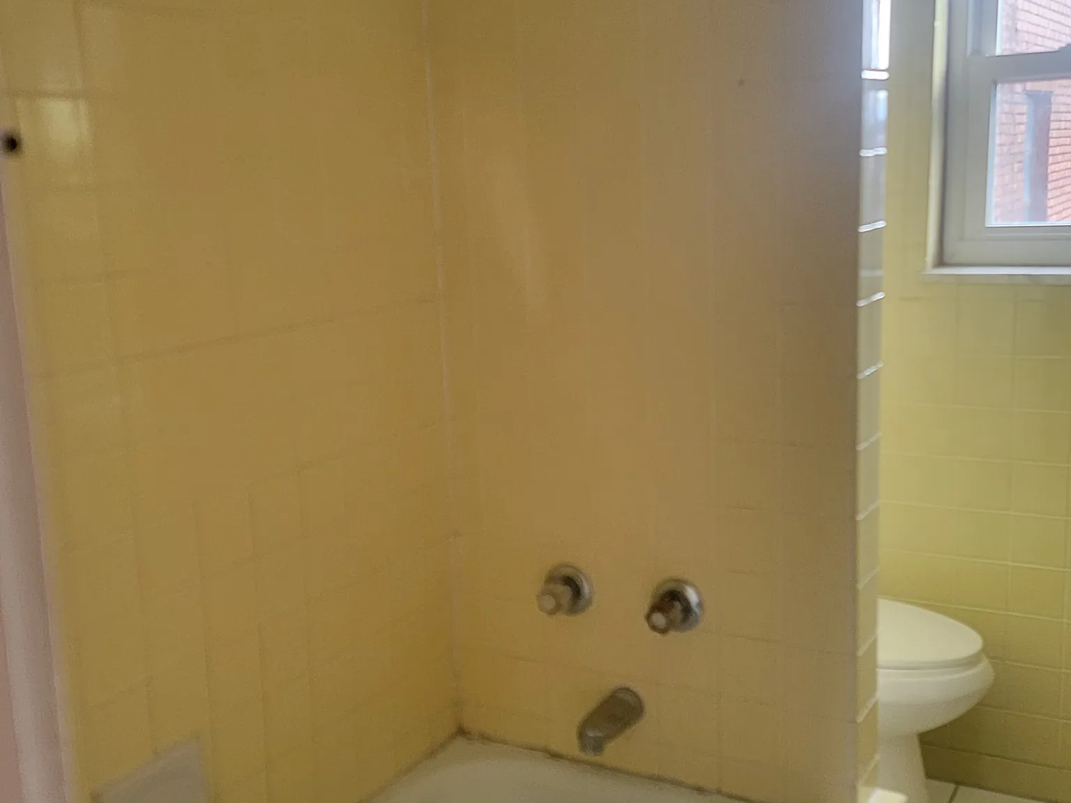 5 bed, 1985 sqft, $4,250 — Photo 4