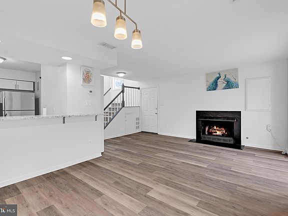 5th image of 14437 Gringsby Ct
