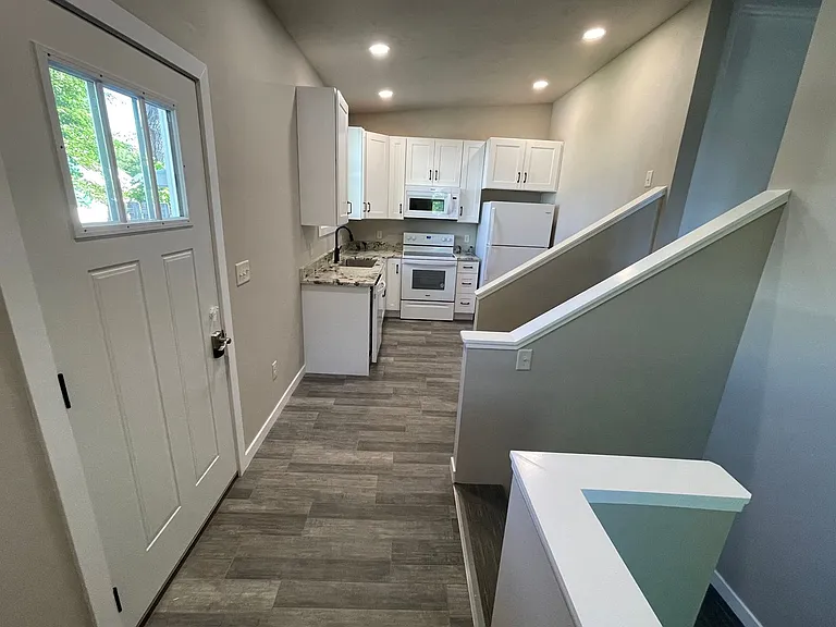 603 S Hawthorne Ave — Photo 5