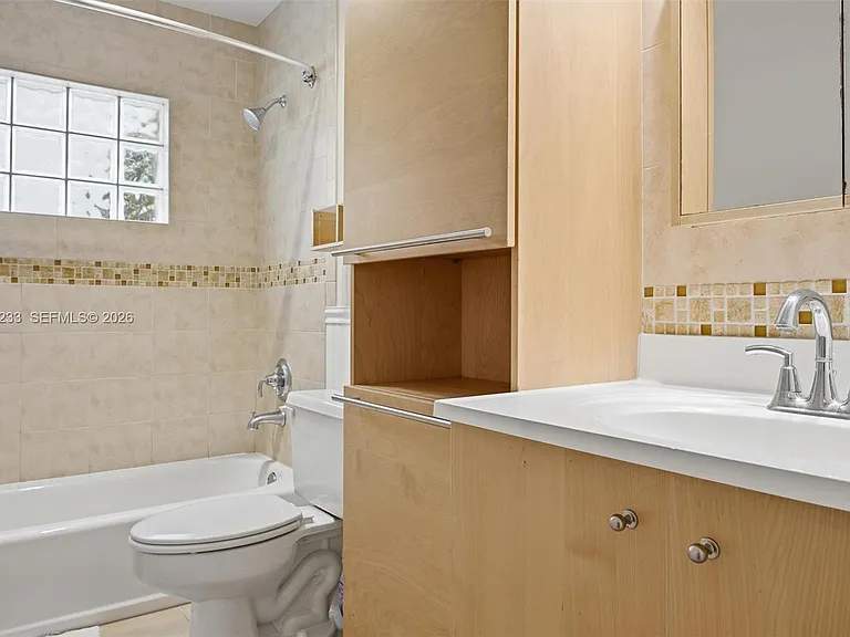 411 Bermuda Springs Dr — Photo 28