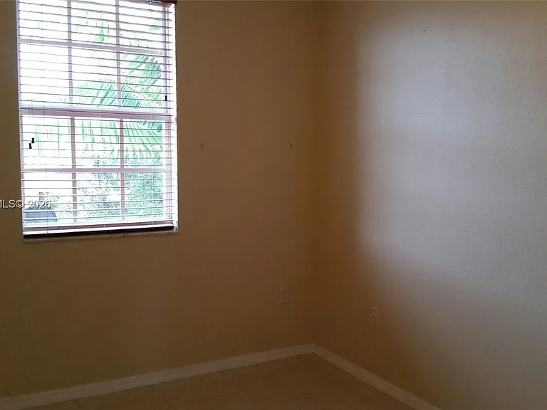 11833 SW 152nd Ct #11833 — Photo 6