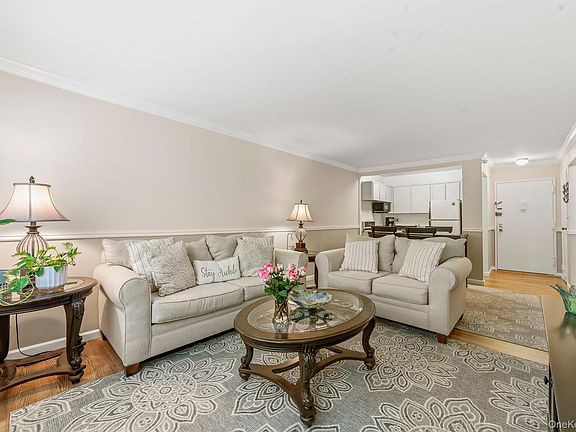 5th image of 2221 Palmer Avenue #3P