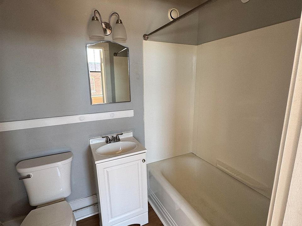 2nd image of 1-3 Central Sq #305