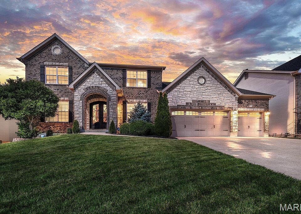 1st image of 715 Cooper Way Dr
