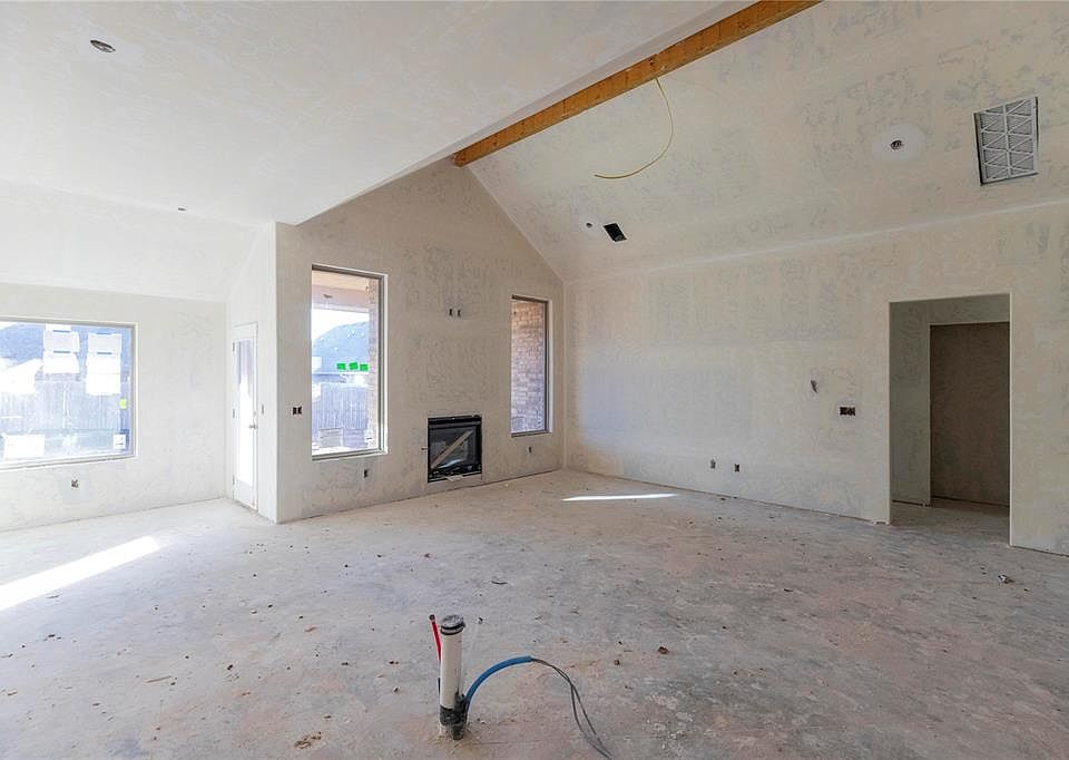 1st image of 3240 Poppey Ln