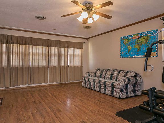 5th image of 7628 Cervin Dr