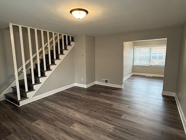 2 bed, 838 sqft, $1,550 — Photo 3