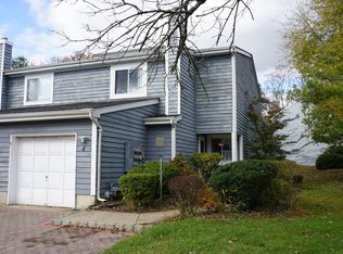 4 Rambling Meadows Ct, Tinton Falls, NJ 07724