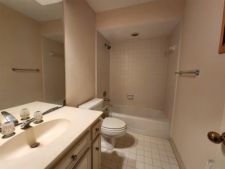 6105 Inwood Dr #D — Photo 13