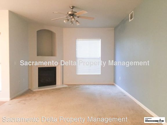 3rd image of 1396 Milano Dr Unit 5