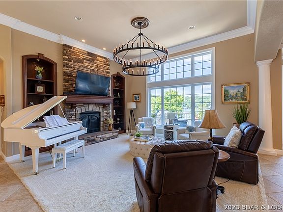 3rd image of 1163 Beacon Point Cir