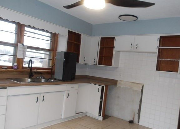 5th image of 516 N John St