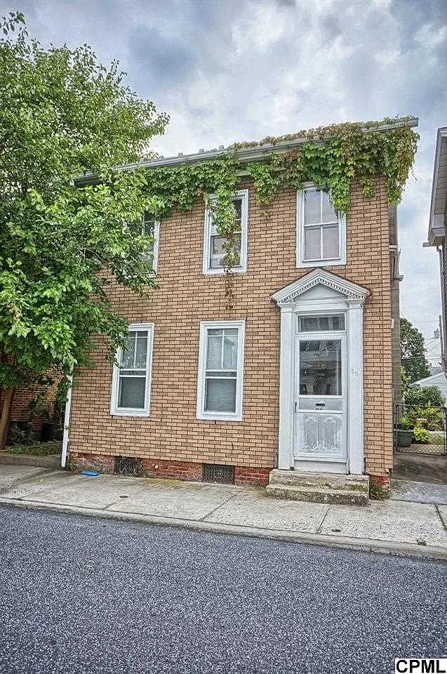 29 W Locust St photo 1