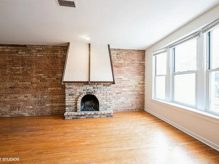 2921 N Sheffield Ave #2S — Photo 3