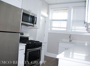 2457 W Wilson Ave APT 1, Chicago, IL 60625