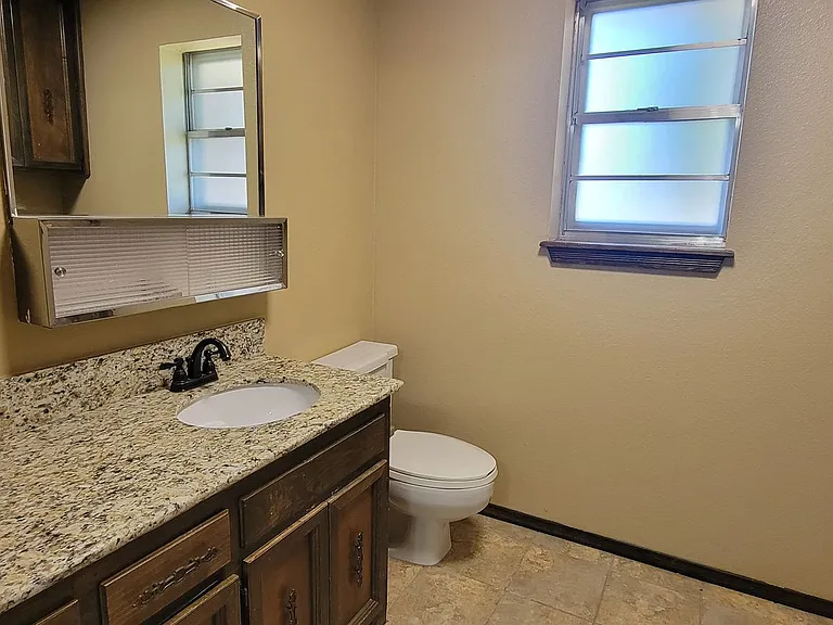 1412 Wilshire Blvd — Photo 25