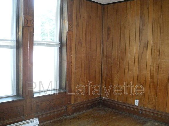 4th image of 757 E Clinton St APT 1E
