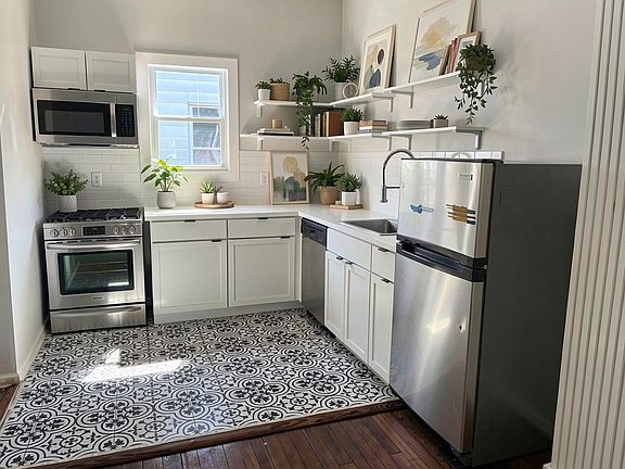 2nd image of 1619 Starkweather Ave Unit 2