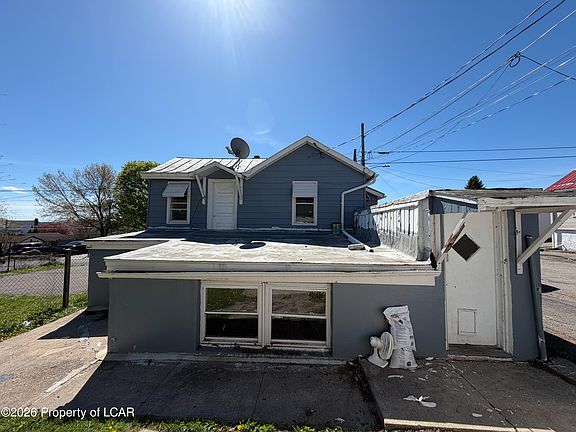 3rd image of 540 Freemont Ct