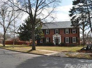 7710 W Biltmore Dr, Saint Louis, MO 63105